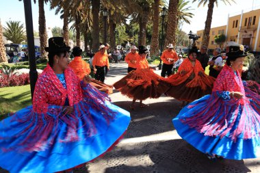 traditionel dans grubu: arequipa, Peru