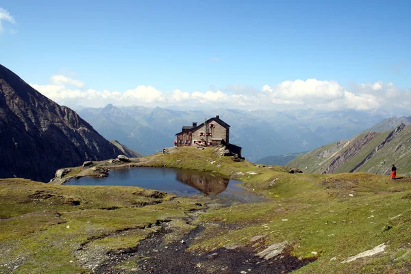 Casa en los Alpes —  Fotos de Stock
