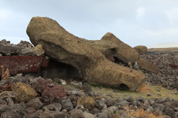 Pomnik moai z Wyspy Wielkanocnej — Zdjęcie stockowe