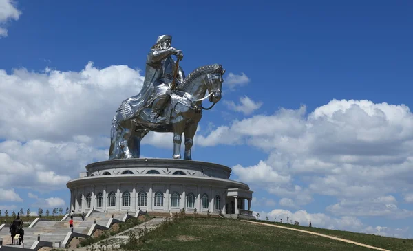 Памятник Чингисхану у Зонджина Болдога — стоковое фото