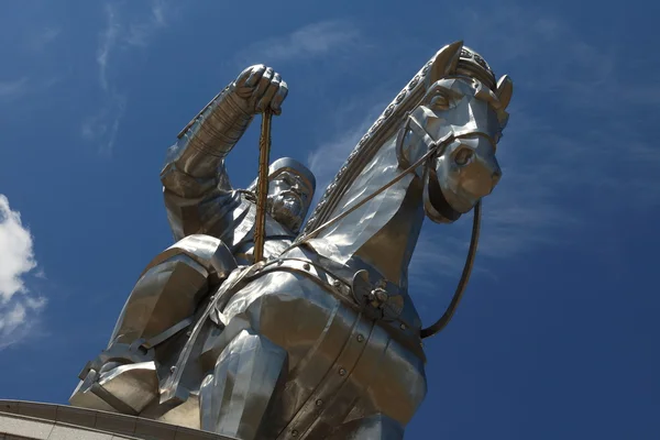 Genghis khan monument op zonjin boldog — Stockfoto