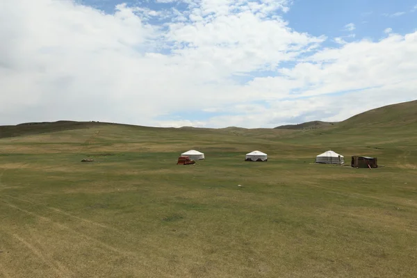 Jurta wieś Park Narodowy Gorchi terelj park narodowy Mongolii — Zdjęcie stockowe