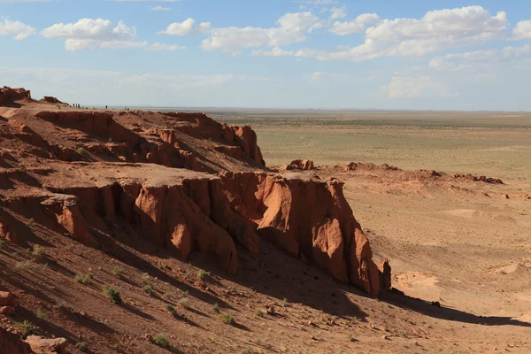 El acantilado ardiente de bayanzag en el desierto de gobi mongolia — Foto de Stock