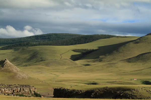 Regenseizoen in de Orhon vallei van Mongolië — Stockfoto