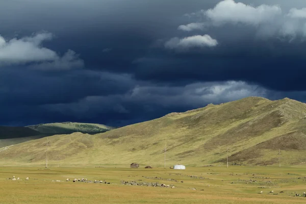 Stagione delle piogge nella Valle dell'Orkhon in Mongolia — Foto Stock