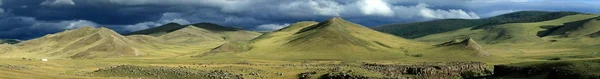 Época chuvosa no Vale do Orkhon na Mongólia — Fotografia de Stock