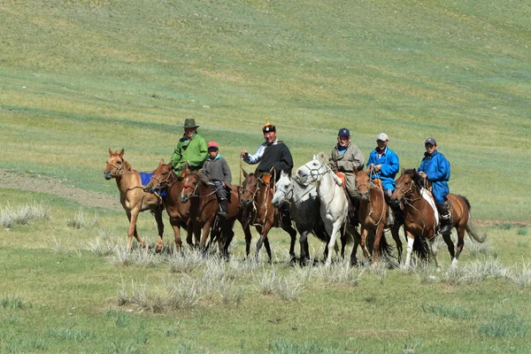 Mongoliska ryttare tillbaka — Stockfoto