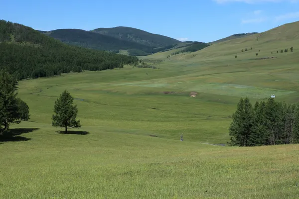 Mongoolse landschap van tsenkher — Stockfoto