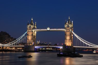 Londra Kule Köprüsü