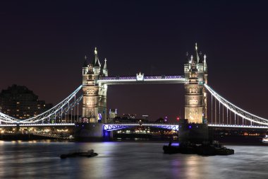 Londra Kule Köprüsü