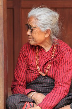 kadın--dan nepal