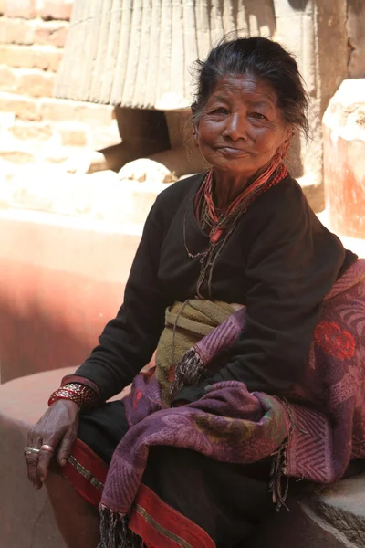 来自尼泊尔的女人 — 图库照片