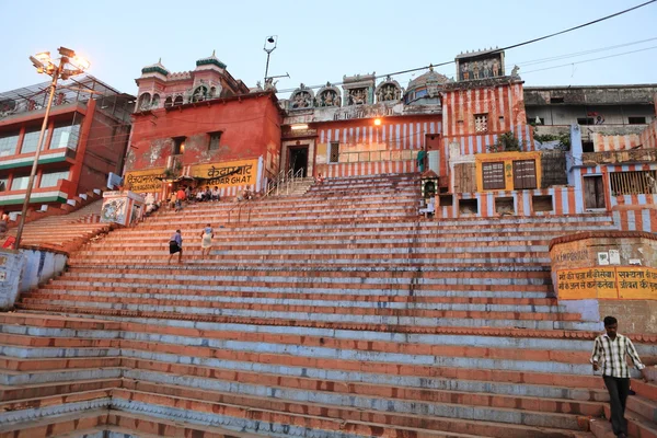 Святий гати Варанасі в Індії — стокове фото