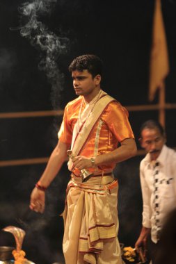 Kutsal sadhu
