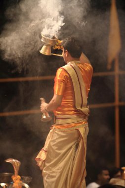 Kutsal sadhu