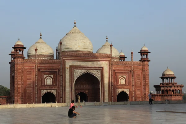 De taj mahal in agra, india — Stockfoto