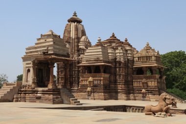 Hindistan'da khajuraho Tapınağı şehir