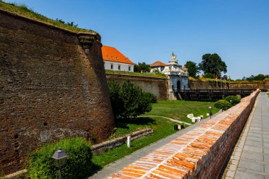 Romanya 'daki eski Alba Iulia kalesi, 09 Ağustos. 2021
