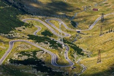 Romanya Karpatya 'daki transfaragasan yolu.