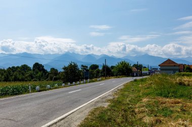 Romanya 'nın Karpatyalı Oberkerz Köyü