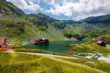 Romanya 'nın Karpatya Dağlarındaki Balea Gölü