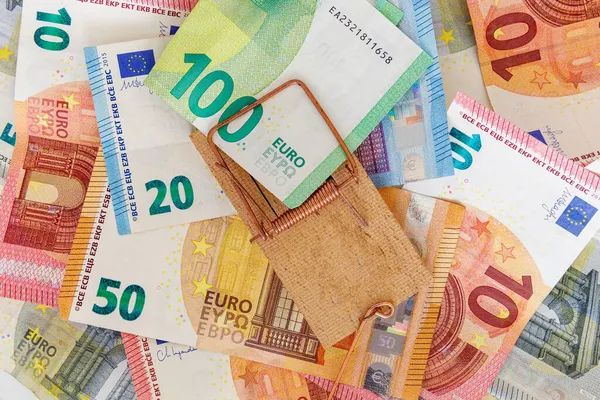 Eine Mausefalle Fängt Euro Und Geld — Stockfoto