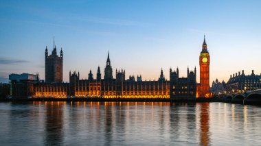 Londra 'da Big Ben ile parlamento evleri