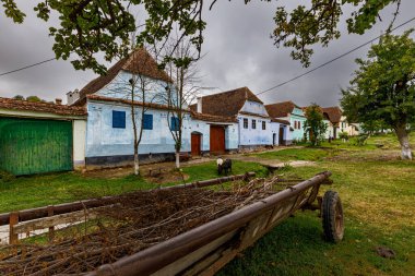 Romanya 'nın Viscri köyündeki çiftlik evleri