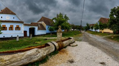 Romanya 'nın Viscri köyündeki çiftlik evleri