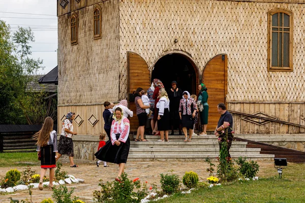 Traditionel Människor Efter Gudstjänst Gura Humorului Romantik Augusti 2021 — Stockfoto