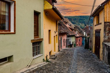 Transilvanya 'nın tarihi Sighisoara kenti Romanya