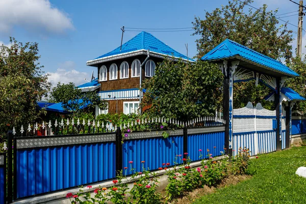 Casas Antigas Uma Aldeia Moldovita Bucovina Romênia — Fotografia de Stock