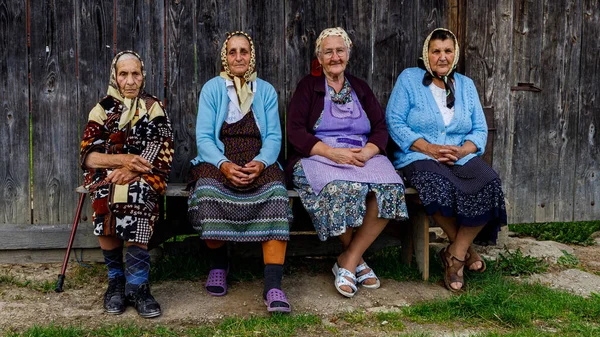 Seniorinnen Einem Dorf Rumänien — Stockfoto