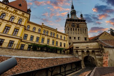 Transilvanya 'nın tarihi Sighisoara kenti Romanya