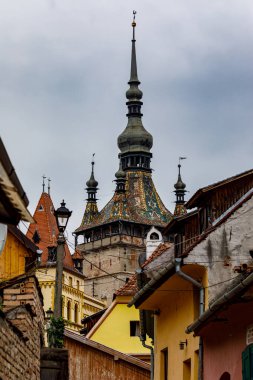 Transilvanya 'nın tarihi Sighisoara kenti Romanya
