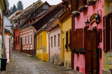 Transilvanya 'nın tarihi Sighisoara kenti Romanya