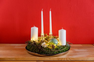 Mum ile Noel süslemesi