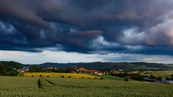 Nuvole Scure Nella Valle Della Werra Herleshausen — Foto Stock