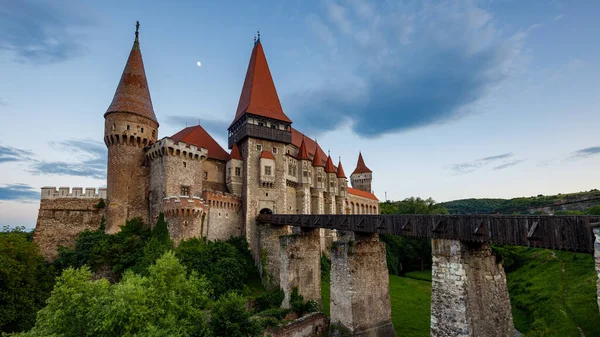 Corvin Castle n Hunedoara n Romania