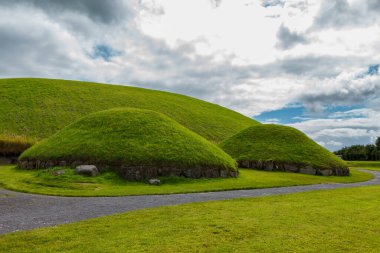 İrlanda 'daki Newgrange' ın Megalitik Mezarları