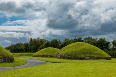 İrlanda 'daki Newgrange' ın Megalitik Mezarları
