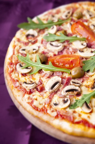 Pizza — Stockfoto