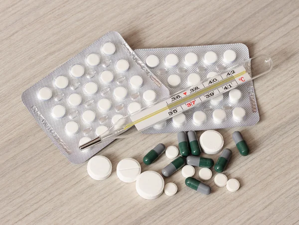 Pills and tablets — Stock Photo, Image