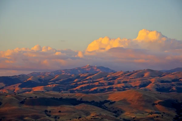 Coucher de soleil sur Mt. Hamilton — Photo