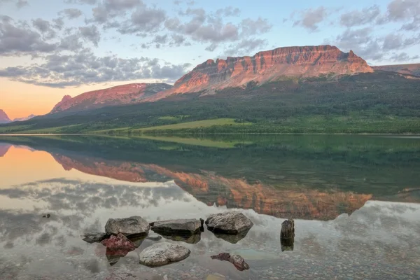 East Flattop Mountain Reflexión — Foto de Stock