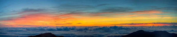 Wschód słońca na haleakala — Zdjęcie stockowe