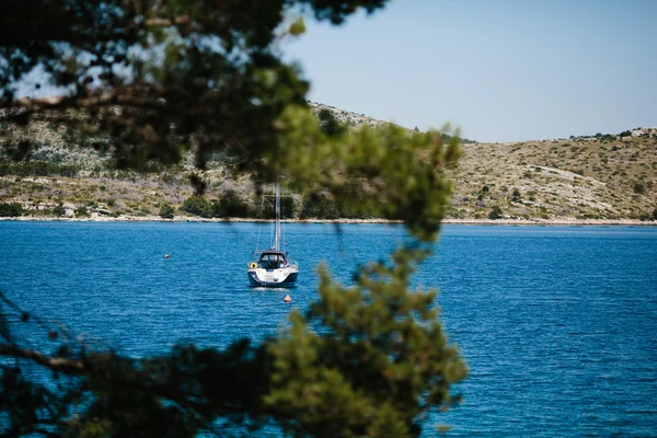 Vackra marinmålning av blå havet Stockbild