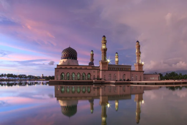 Bandaraya Kota-Kinabalu flottant, Sabah Bornéo Malaisie Mosquée a Images De Stock Libres De Droits