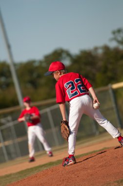 küçük lig baseball sürahi hamuruna arıyorsunuz.
