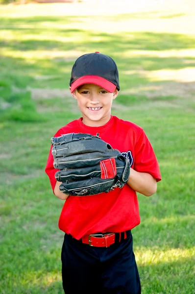 Детский бейсбольный портрет — стоковое фото